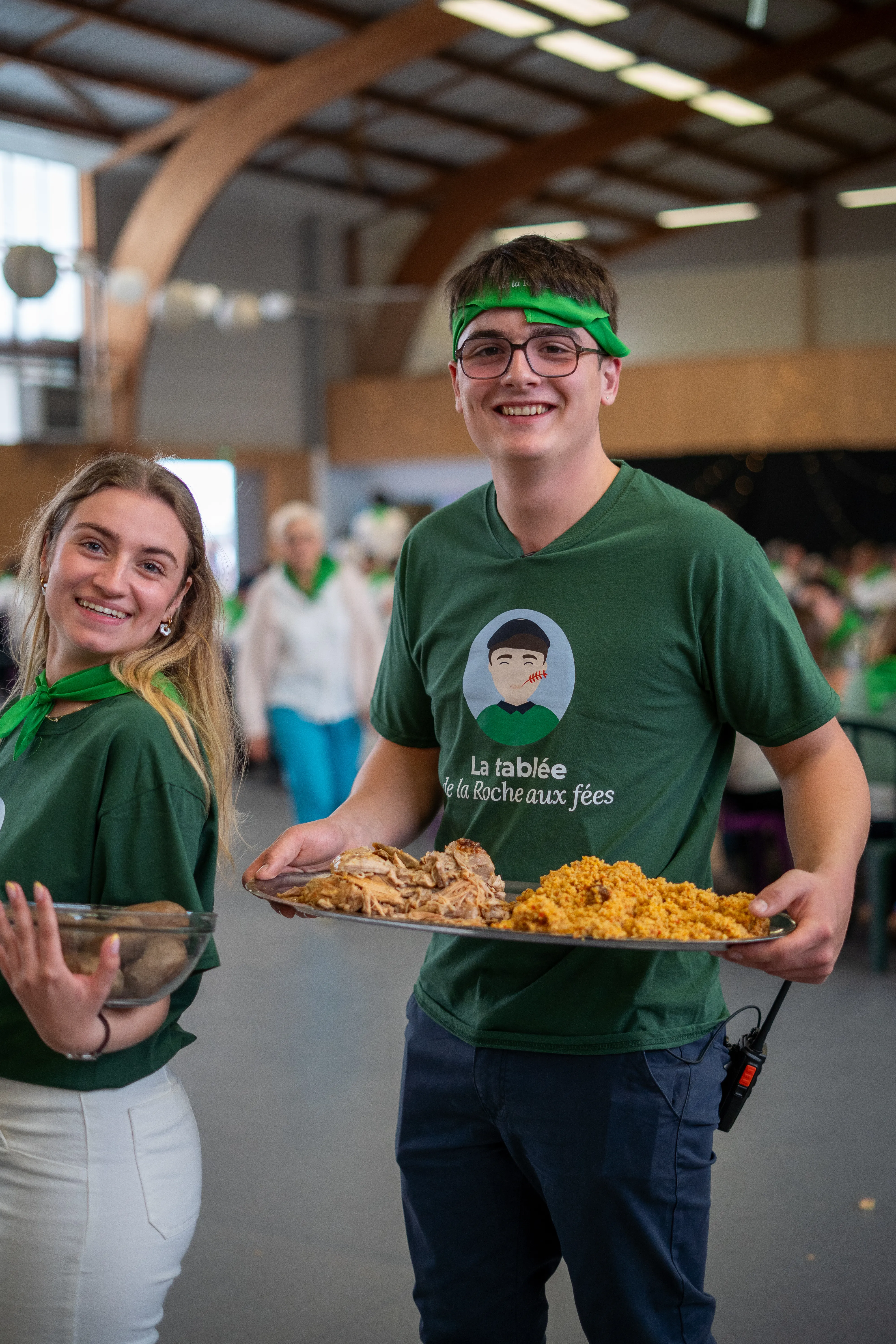 Photographie du premier banquet de la Tablée de la Roche aux Fées - Convivialité et produits locaux à Janzé