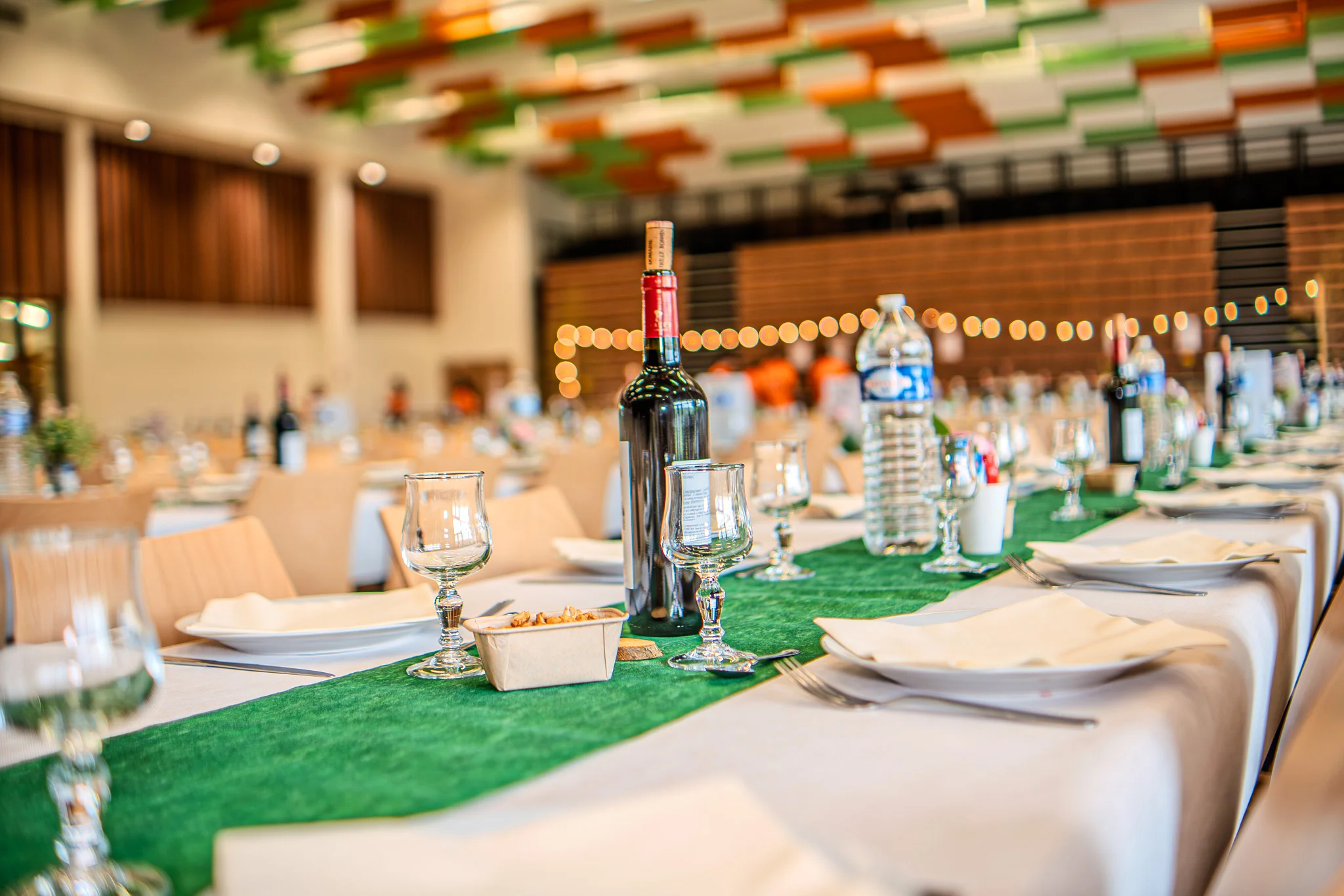 Photographie du deuxième banquet de la Tablée de la Roche aux Fées - Convivialité et produits locaux à Janzé