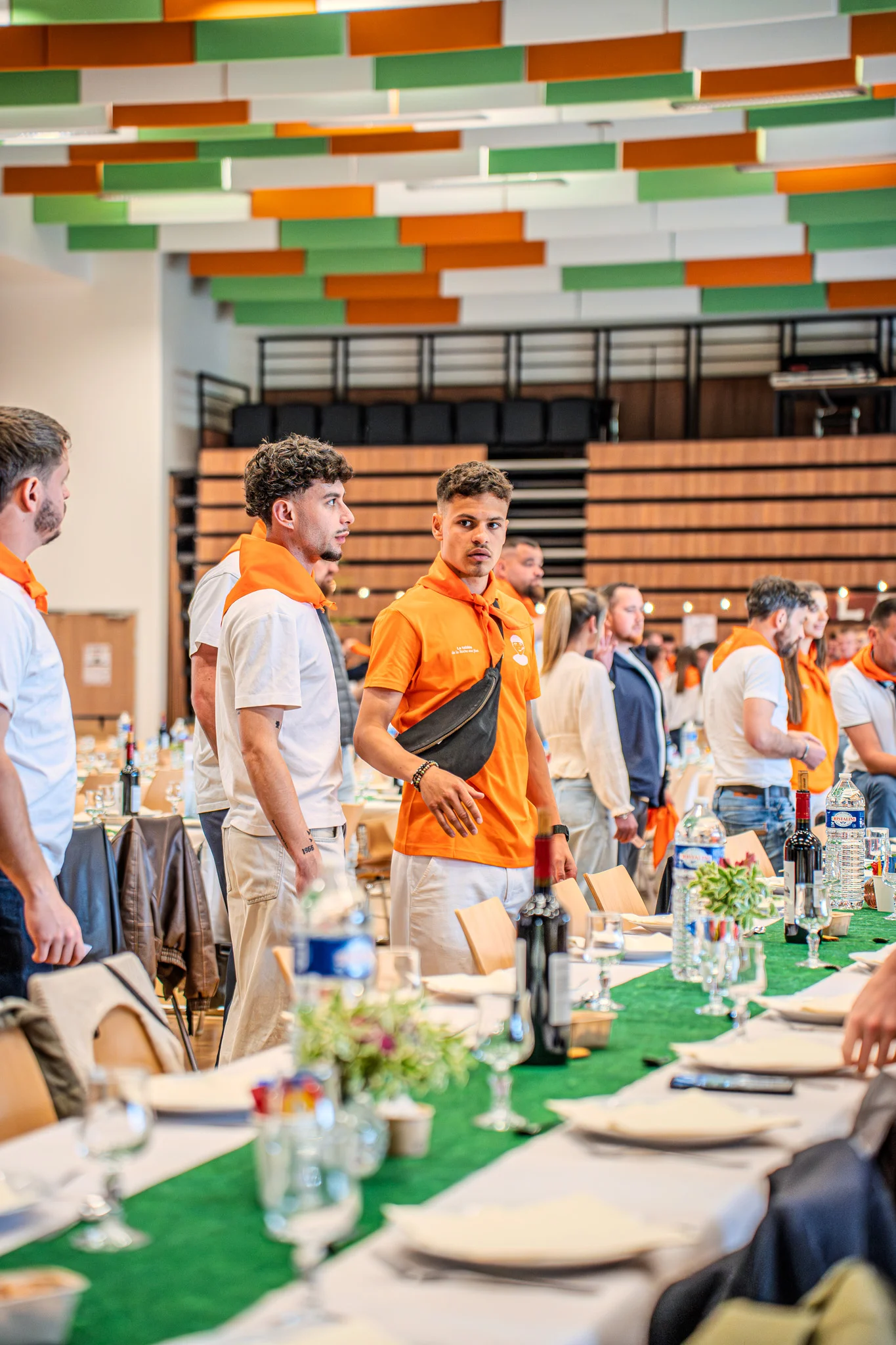 Photographie du deuxième banquet de la Tablée de la Roche aux Fées - Convivialité et produits locaux à Janzé