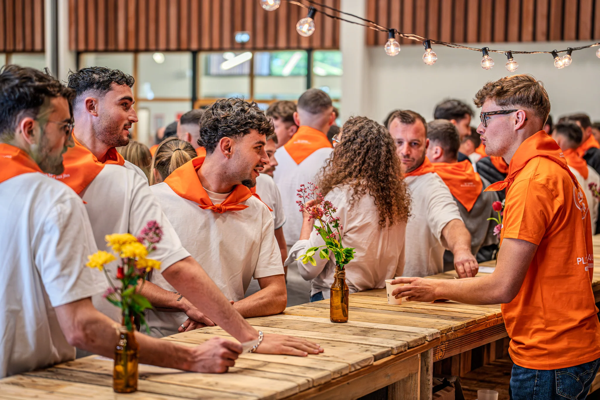Photographie du deuxième banquet de la Tablée de la Roche aux Fées - Convivialité et produits locaux à Janzé