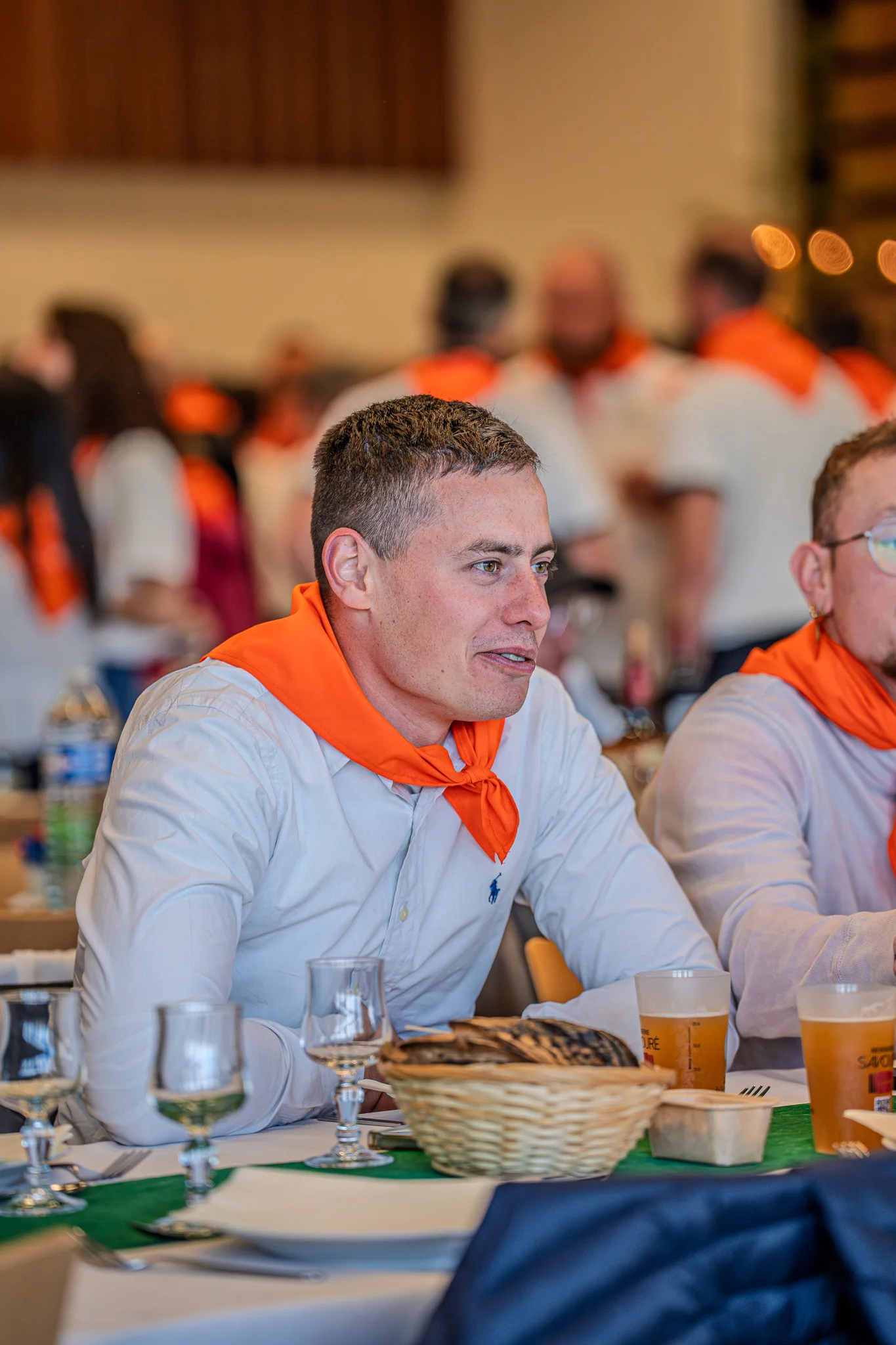 Photographie du deuxième banquet de la Tablée de la Roche aux Fées - Convivialité et produits locaux à Janzé